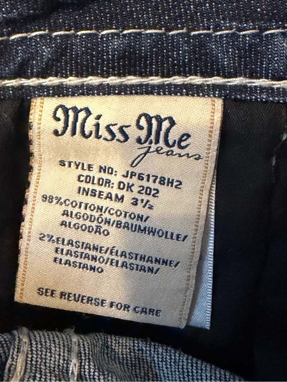 Miss Me Patriotic Sequined Flag Front Denim Frayed Shorts Size 30 JP6178H2 - Picture 12 of 13